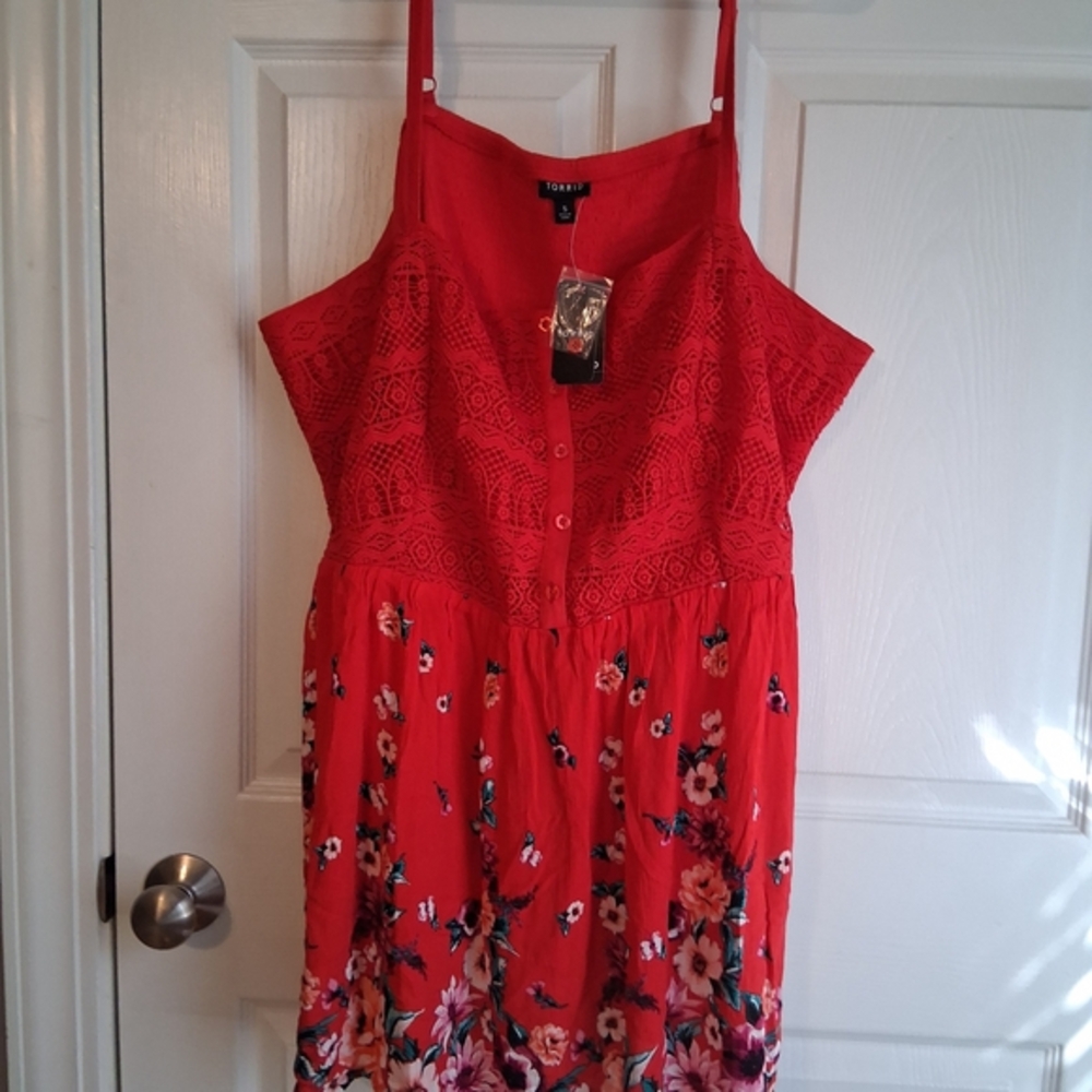 Torrid Red Floral Lace Tank Top Button Front Sleeveless Plus Size 5X Cami - Picture 2 of 6